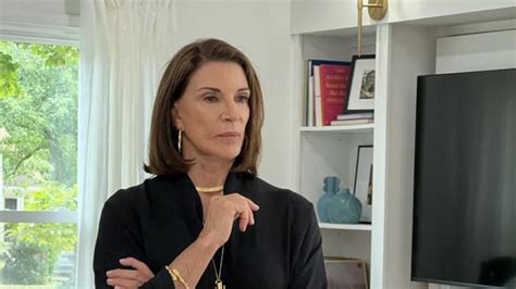 Hilary Farr Bio, Age, Husband, Son, Height, Cancer, Designs,。